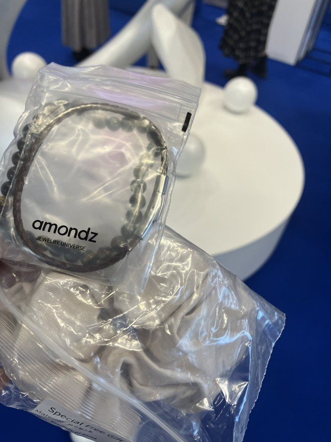 amondz × 玉城ティナ コラボ POP-UP